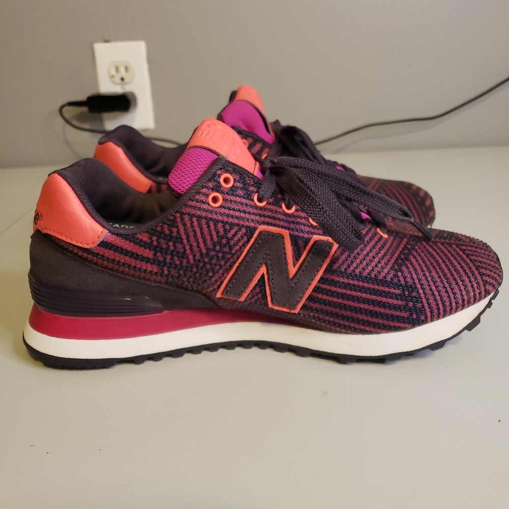 New Balance 574 - Picture 3 of 15